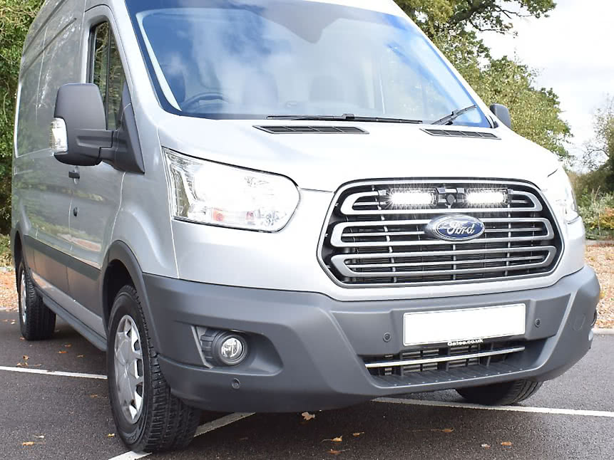 Kit Barra Luminosa a LED Lazer - Ford Transit 2015+ 2x ST4 Evolution